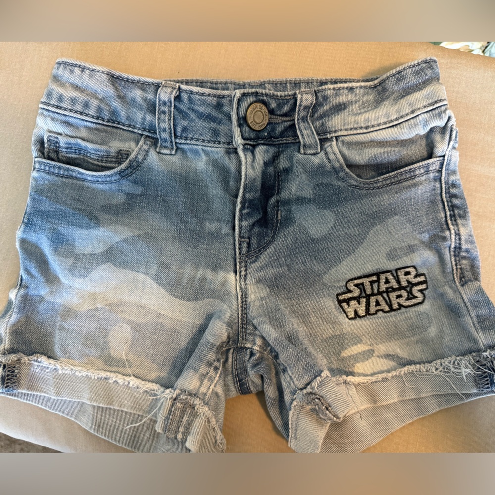 Gap Kids Girls Star Wars camo jean shorts